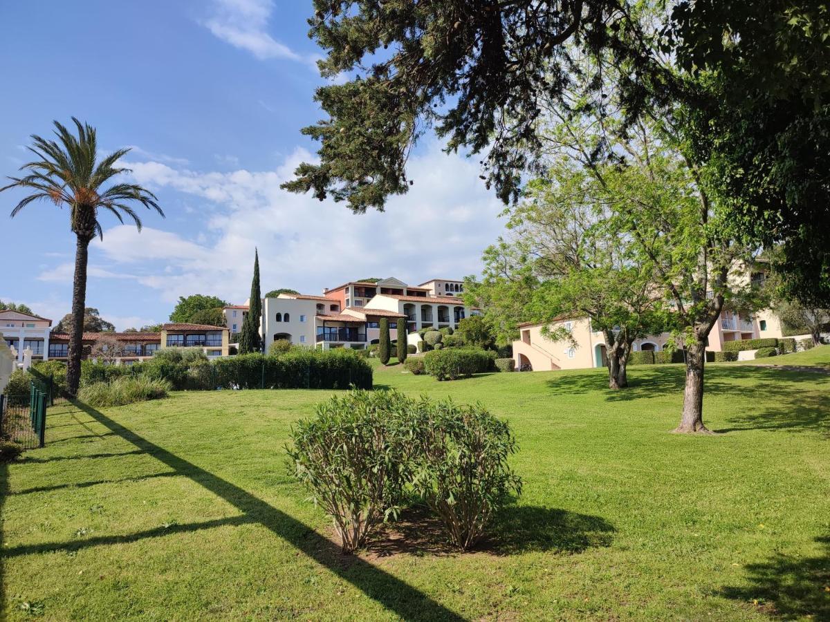 Chez Adriana Studio Vue Mer Avec Piscine Grimaud Exteriör bild