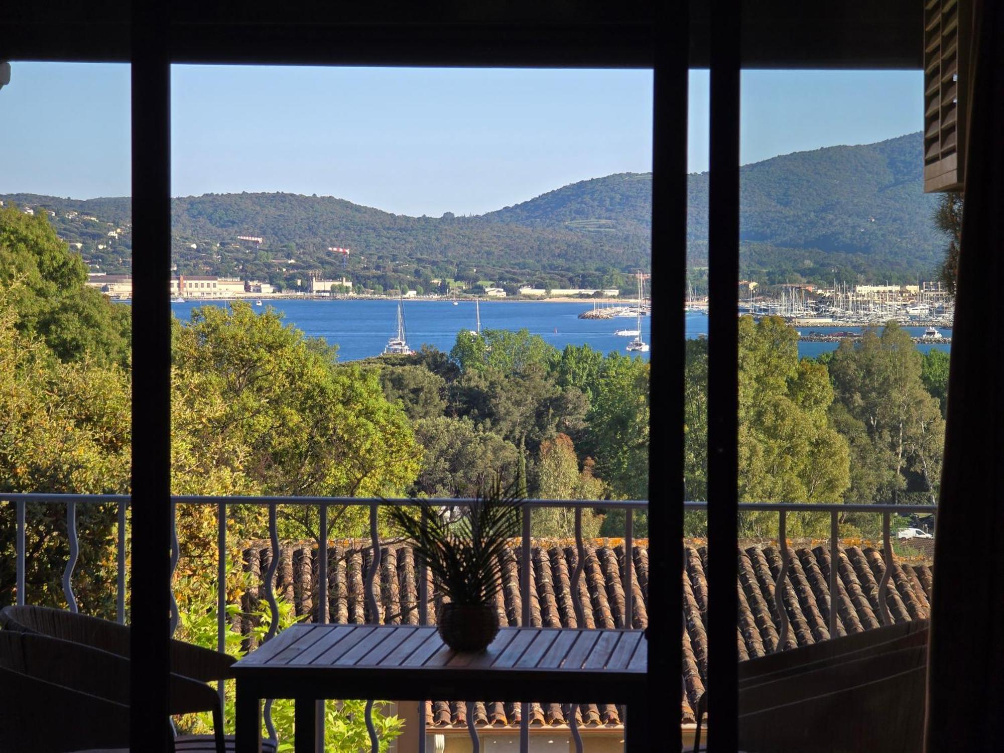 Chez Adriana Studio Vue Mer Avec Piscine Grimaud Exteriör bild